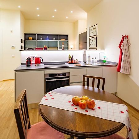 شقة La Casa Colorata - Flats In Milan - Bocconi المظهر الخارجي الصورة
