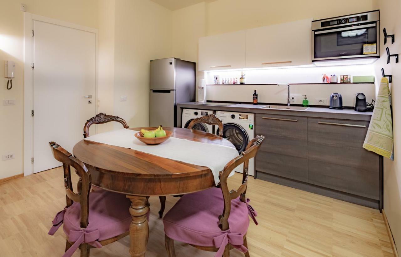 شقة La Casa Colorata - Flats In Milan - Bocconi المظهر الخارجي الصورة